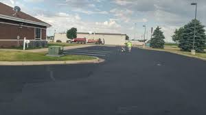 Best Asphalt Driveway Installation  in Frankfort, IN